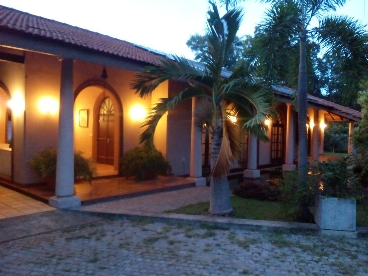 Tropical Villas Negombo Ngoại thất bức ảnh